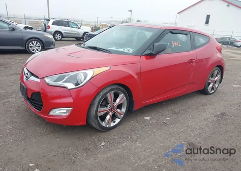 2017 Hyundai Veloster Value Edition z USA, uszkodzony, nr VIN KMHTC6AD6HU323686